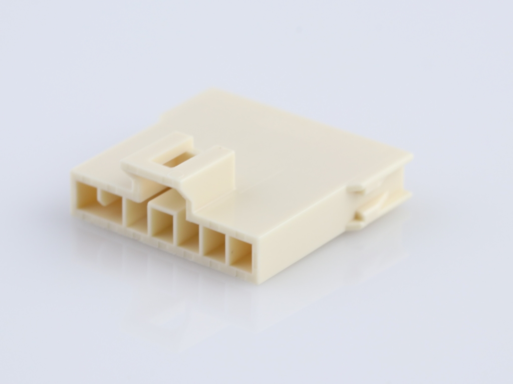 Nano-Fit Plug Housing, TPA Capable, 2.50mm Pitch, Single Row, 7 Circuits, Natural, Glow-Wire Capable