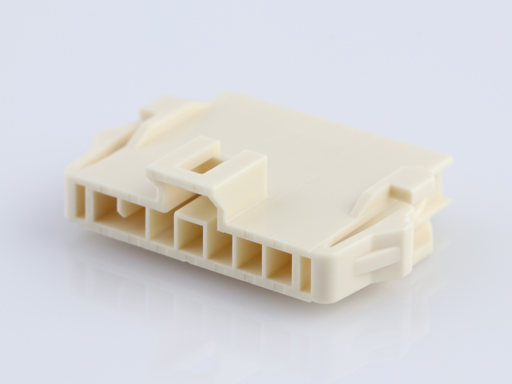 Nano-Fit Plug Housing, TPA Capable, 2.50mm Pitch, Single Row, 7 Circuits, Natural, Panel Mount, Glow-Wire Capable