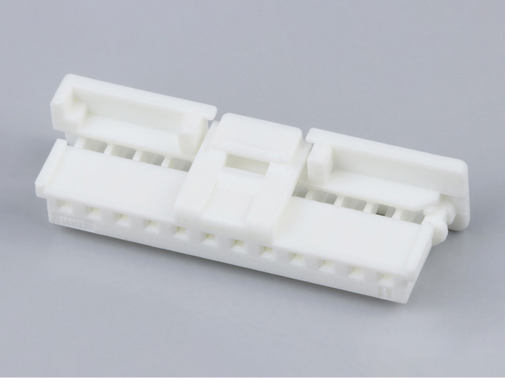 12 Rectangular Connectors - Housings Receptacle White 0.079 (2.00mm)