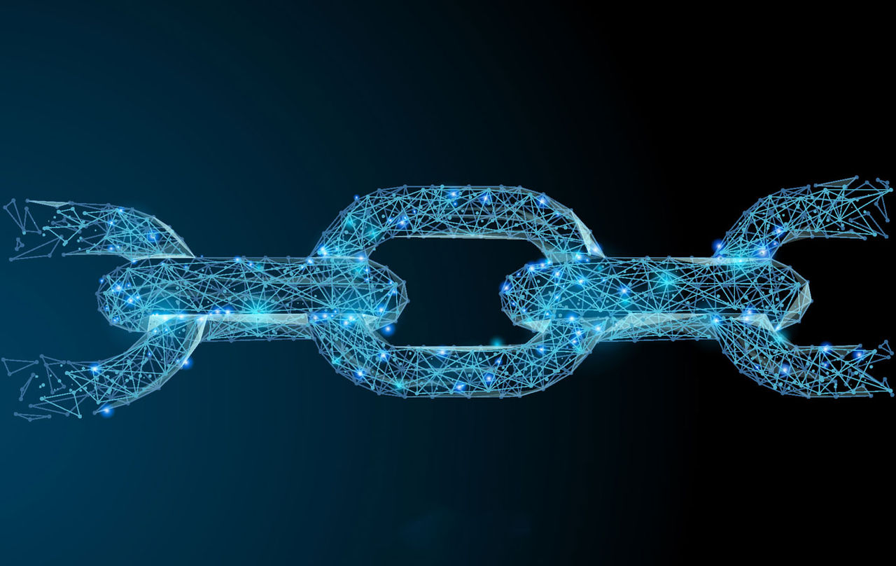 Abstract image of a chain representing a robust digial connection.