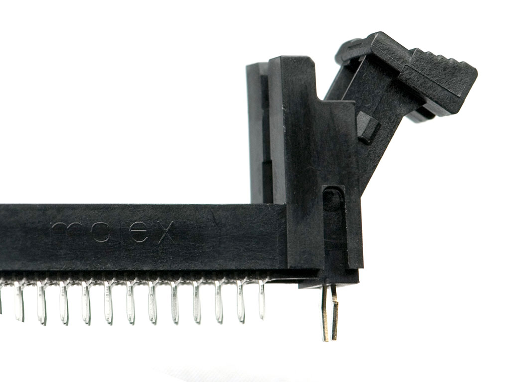 Molex DDR4 DIMM socket.